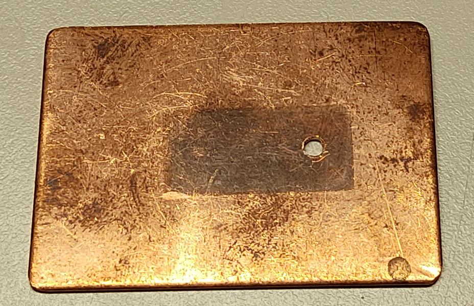 原子状水素を照射した銅板の写真